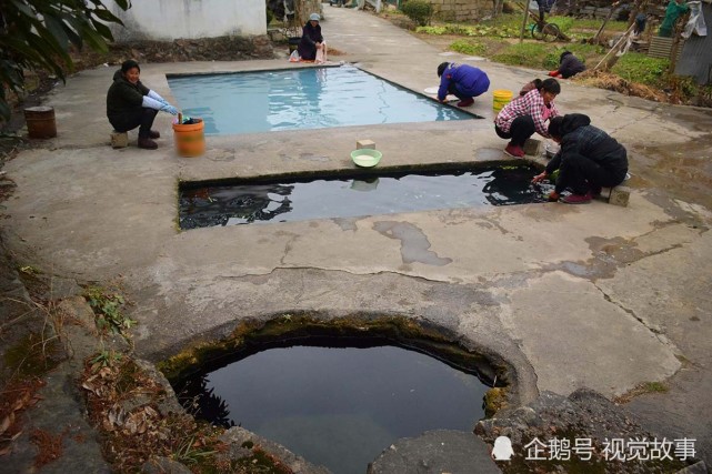 河南一村莊街上流出溫泉水